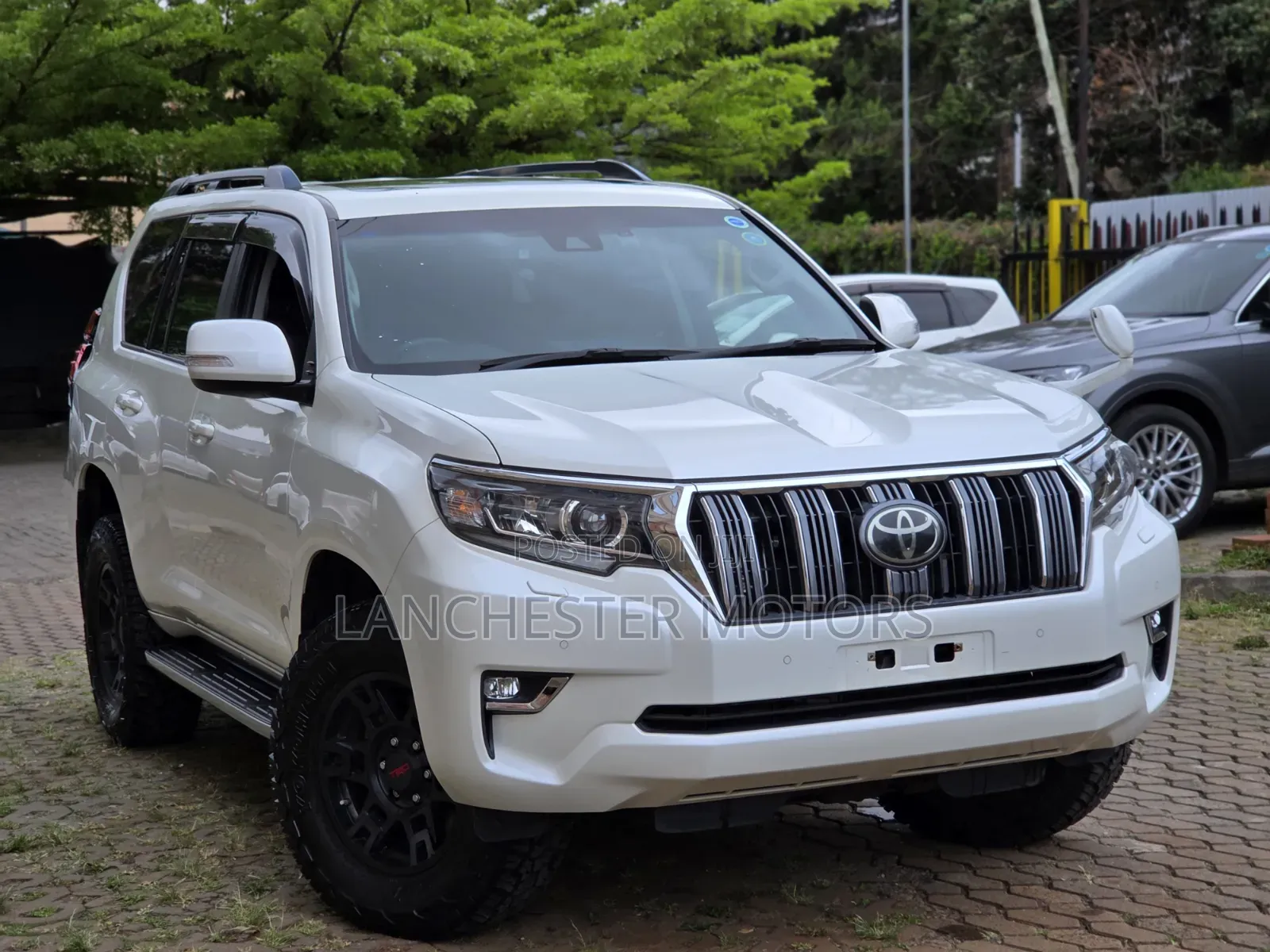 Toyota Land Cruiser Prado 2019 White