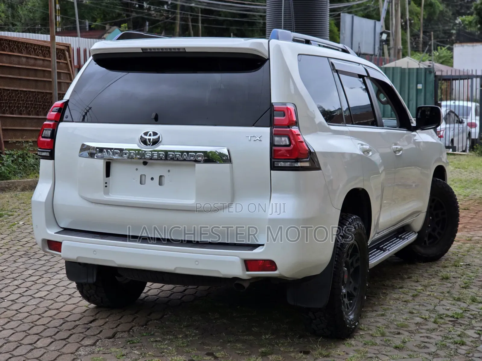 Toyota Land Cruiser Prado 2019 White
