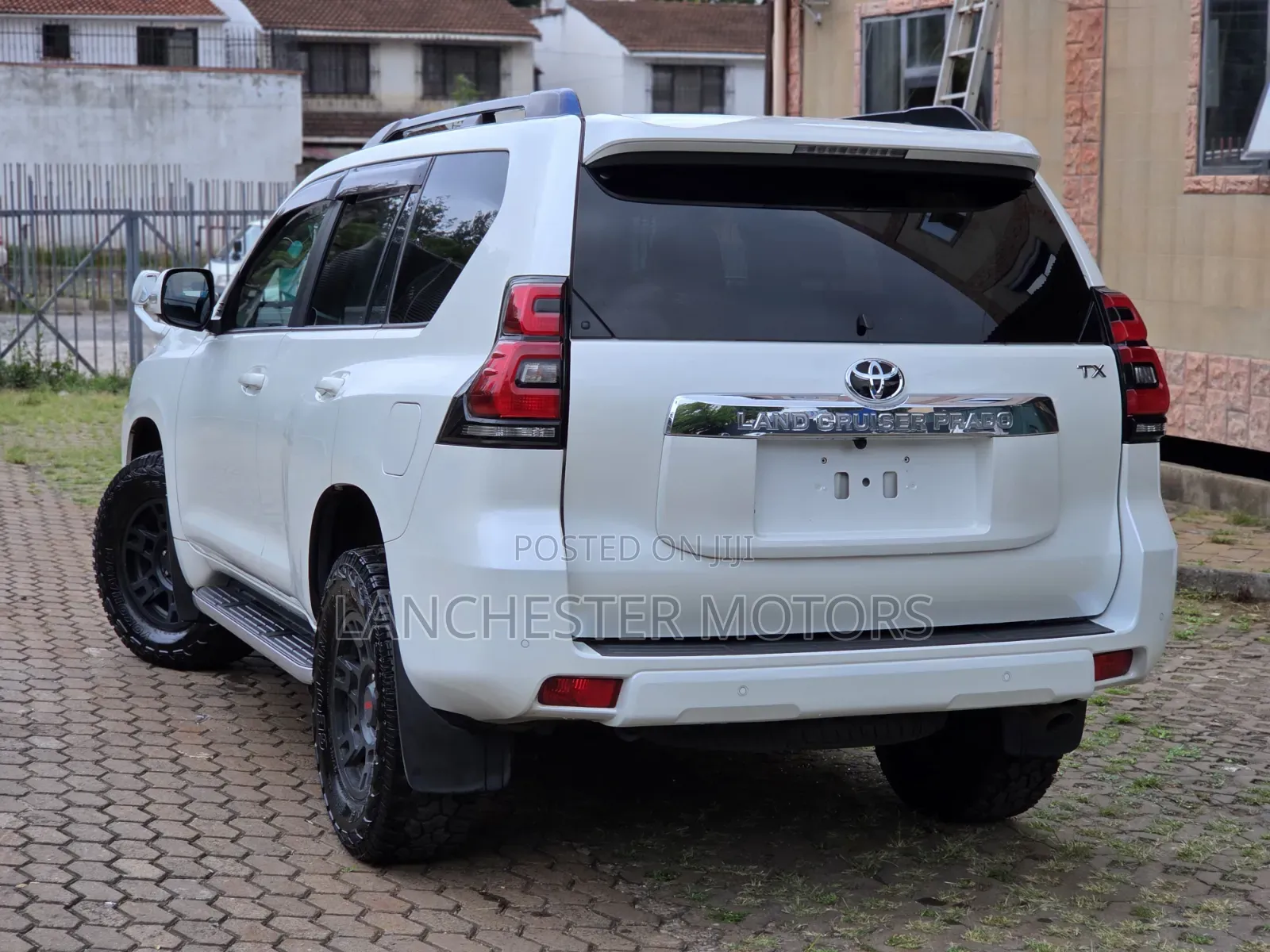 Toyota Land Cruiser Prado 2019 White