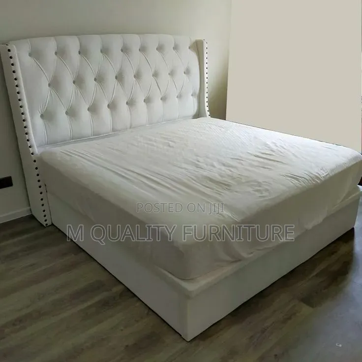 White. Chesterfield Queen Size Beds
