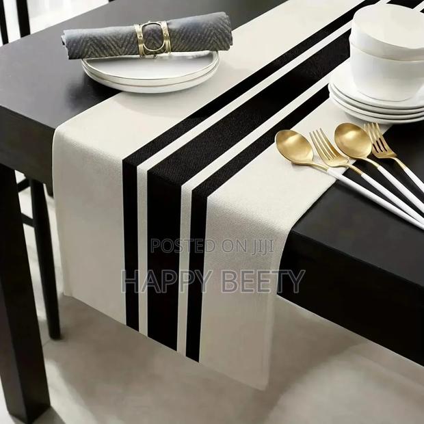 *Simple Pattern Table Runner Home Decor Dinner Table Runner - main view