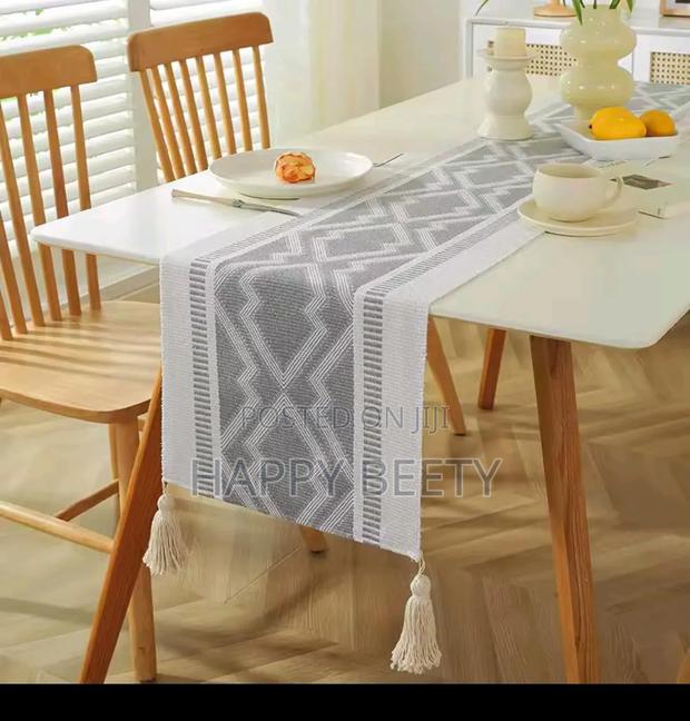 *Modern Simple Tassel Cotton Linen Table Runner* - thumbnail 2