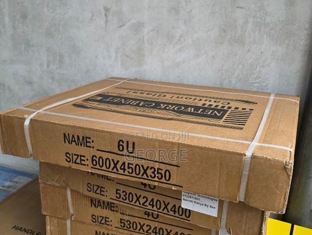9u Wall-Mounted Network Cabinet Data Networking Cabinet 600x450x500