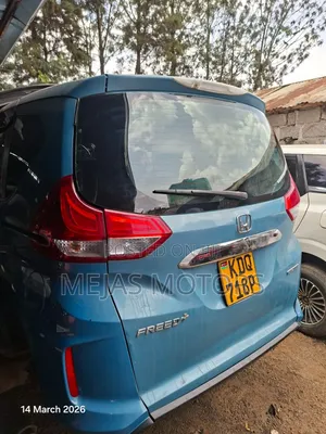 Honda Freed 2016 Blue