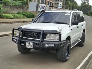 Toyota Land Cruiser Prado 2001 White