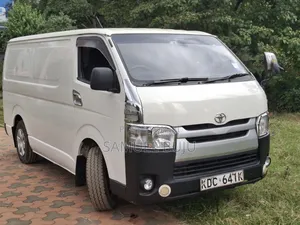 Toyota HiAce 2014 White