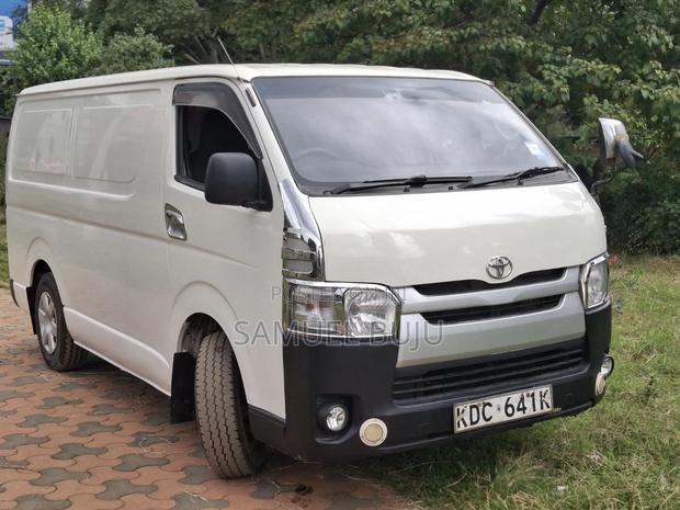 Toyota HiAce 2014 White - thumbnail 2