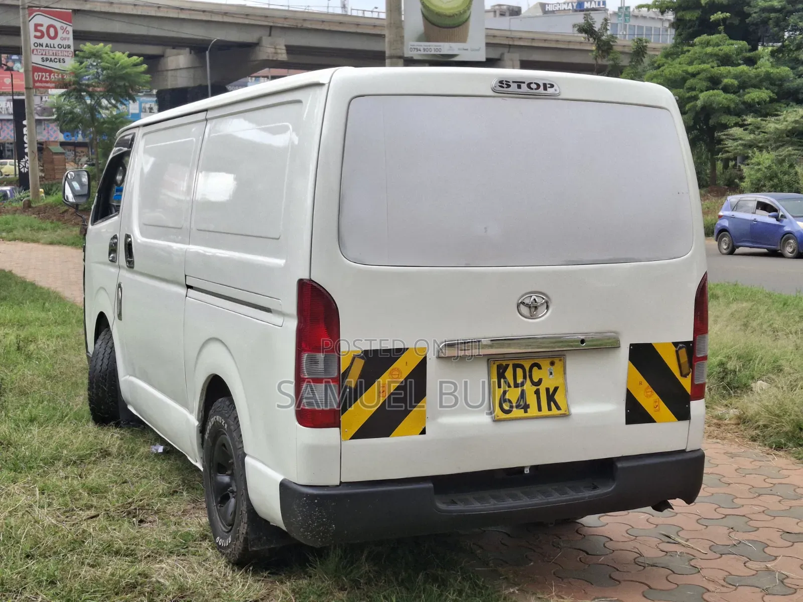 Toyota HiAce 2014 White