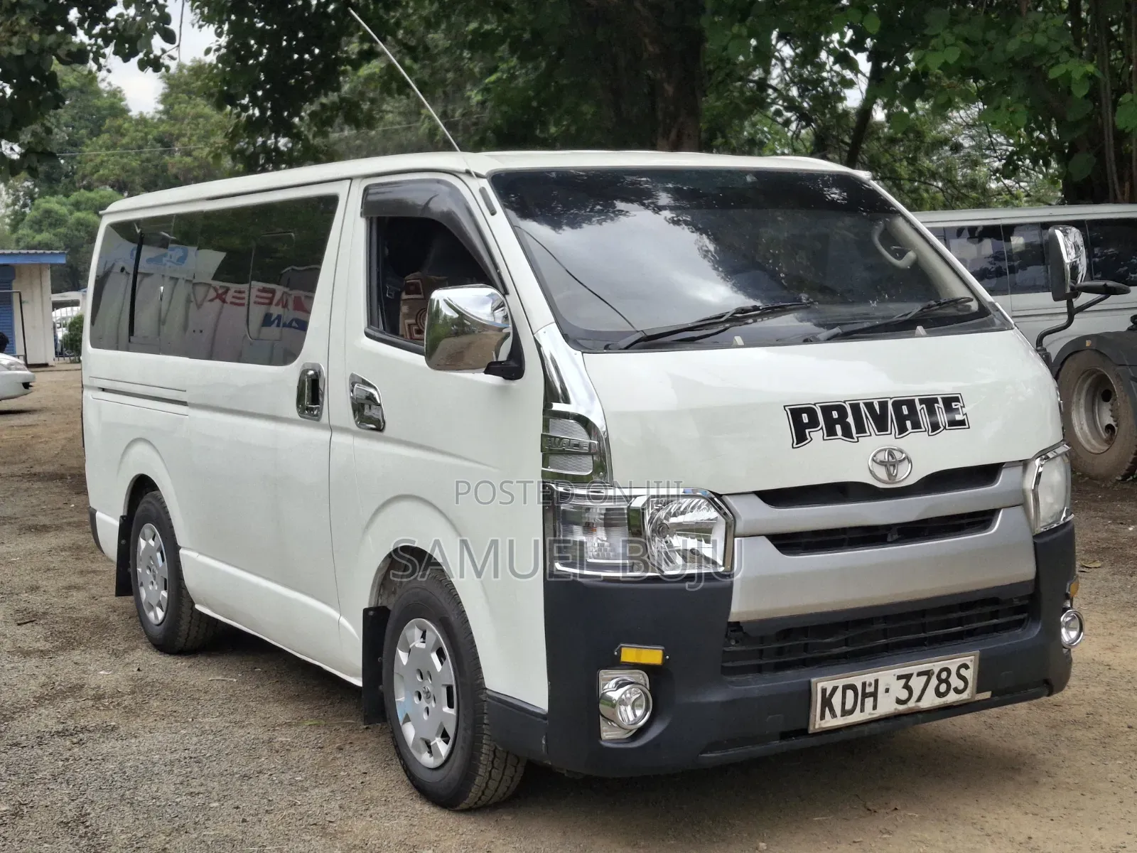 Toyota HiAce 2014 White