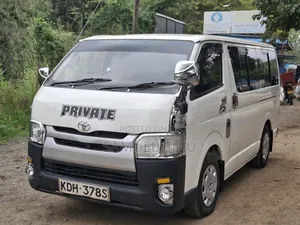 Toyota HiAce 2014 White