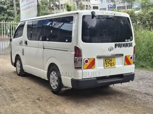 Toyota HiAce 2014 White