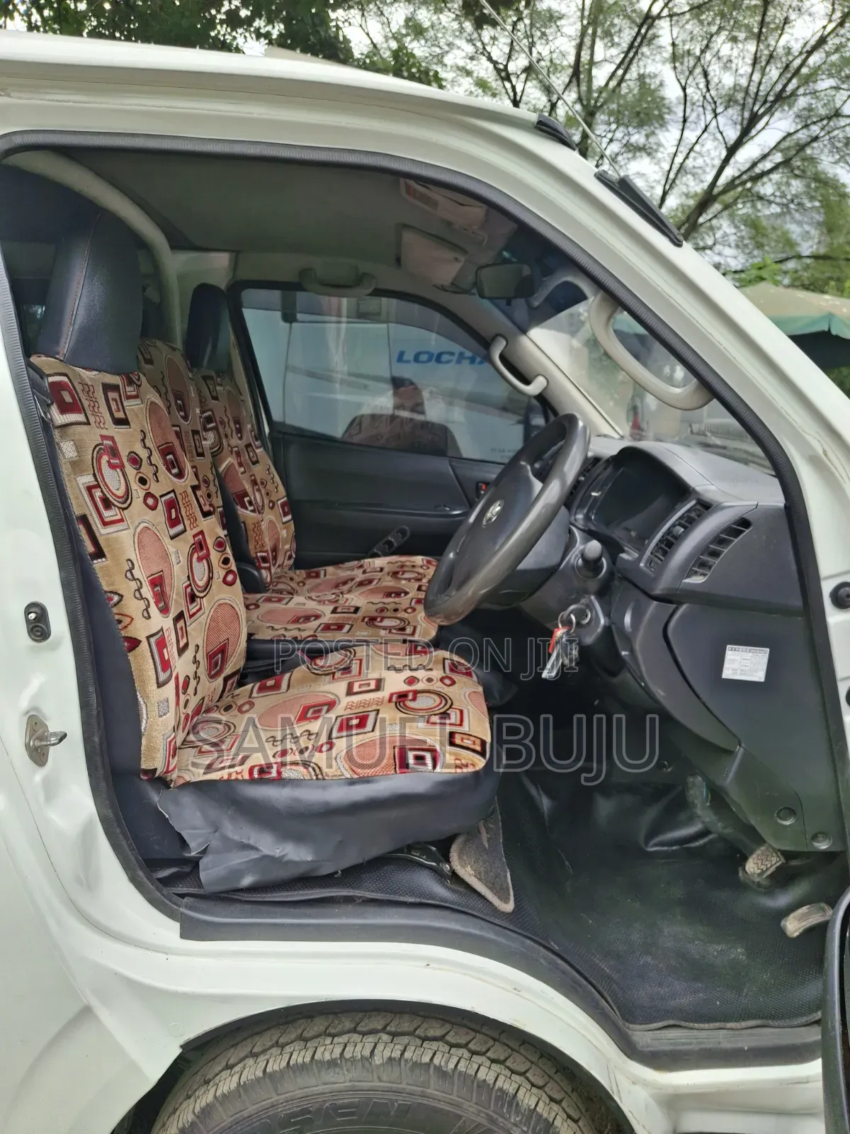 Toyota HiAce 2014 White