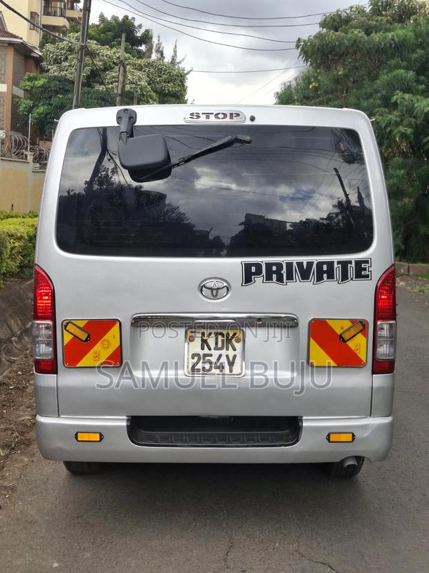 Toyota HiAce 2016 Silver - thumbnail 5