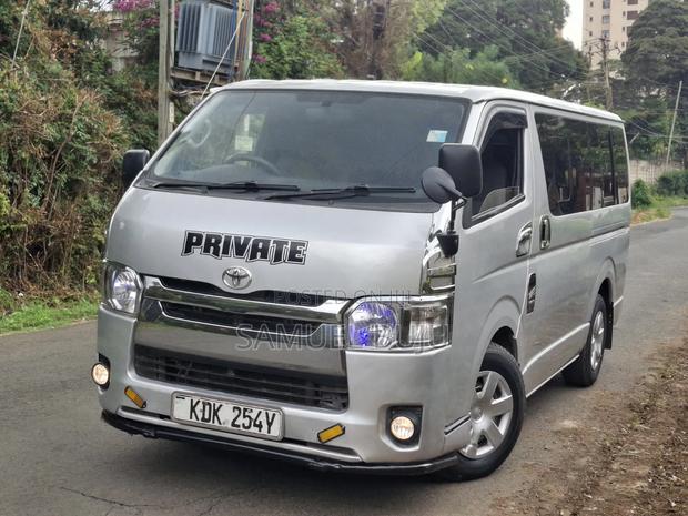 Toyota HiAce 2016 Silver - thumbnail 7