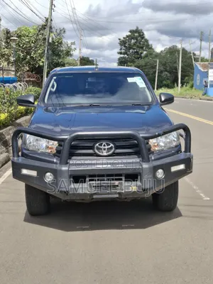 Toyota Hilux Revo Double Cab Deisel 2.4 AWD 2021 Gray
