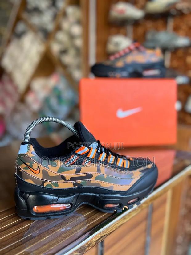 Designer Nike Airmax 95 Camo Sneakers - thumbnail 2