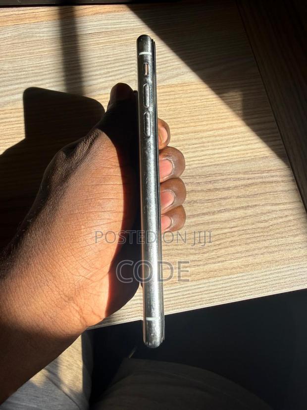 Apple iPhone X 64 GB White - thumbnail 3