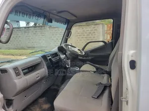 Toyota Dyna 2014 White