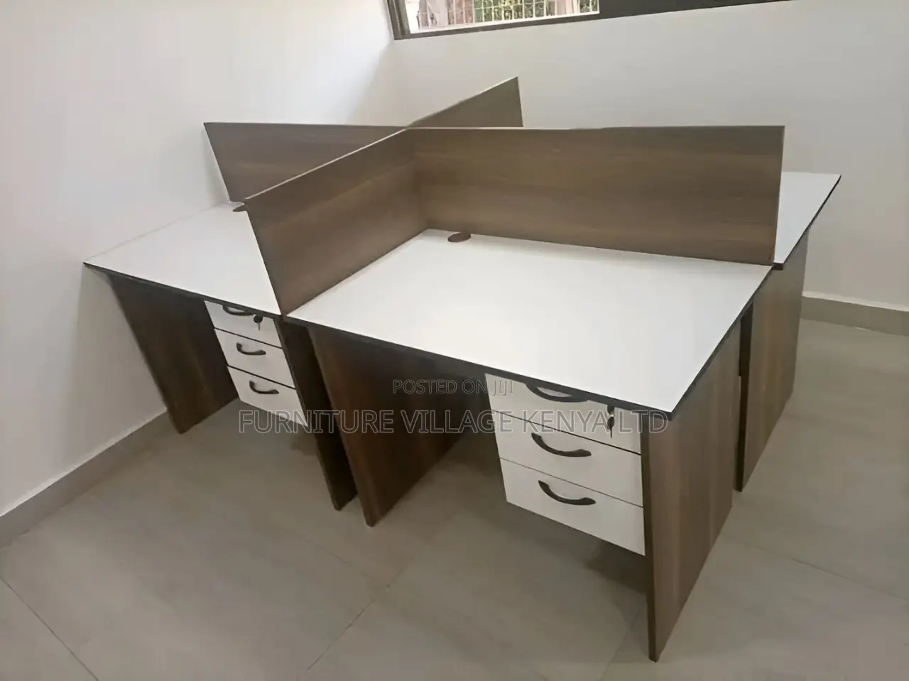 4-Seater Customized Team Modular Workstation