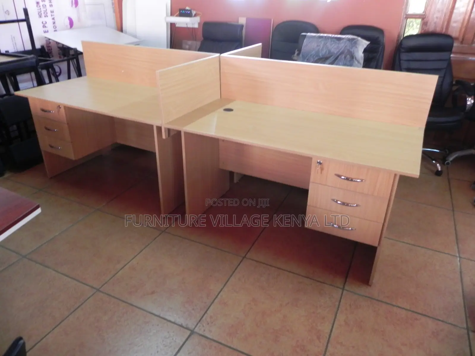 4-Seater Customized Team Modular Workstation