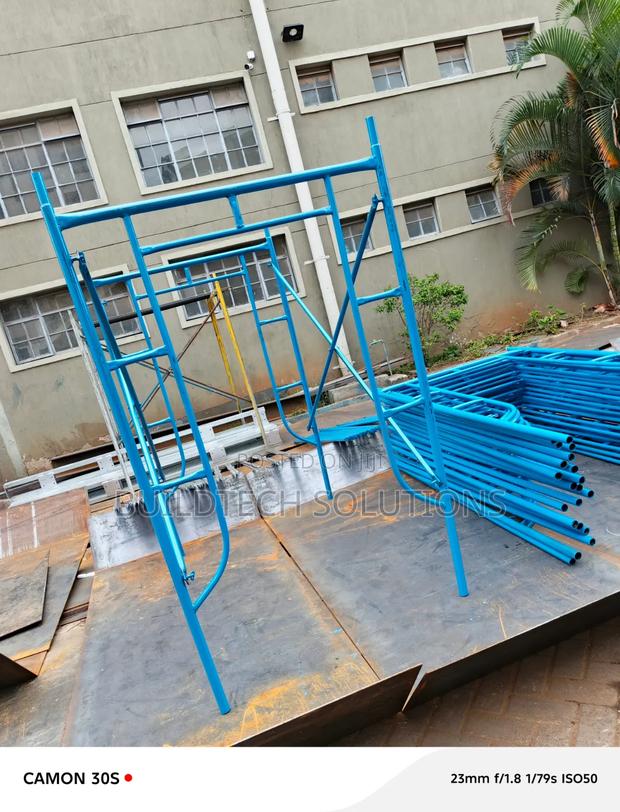 Construction Ladders/ Scaffold Ladder