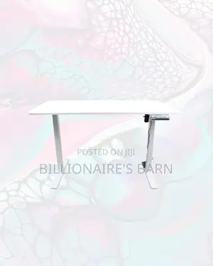 Modernize Your Office Using a Desk Clean Cable-Friendly Workspace