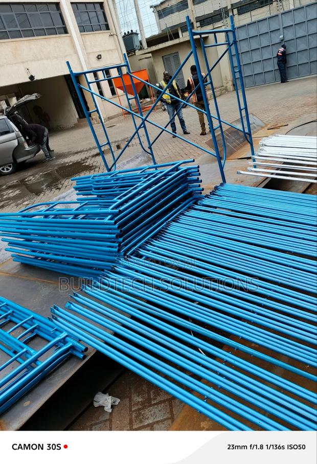 Strong Stable 2m Scaffolding Ladder for Safe Access - thumbnail 2
