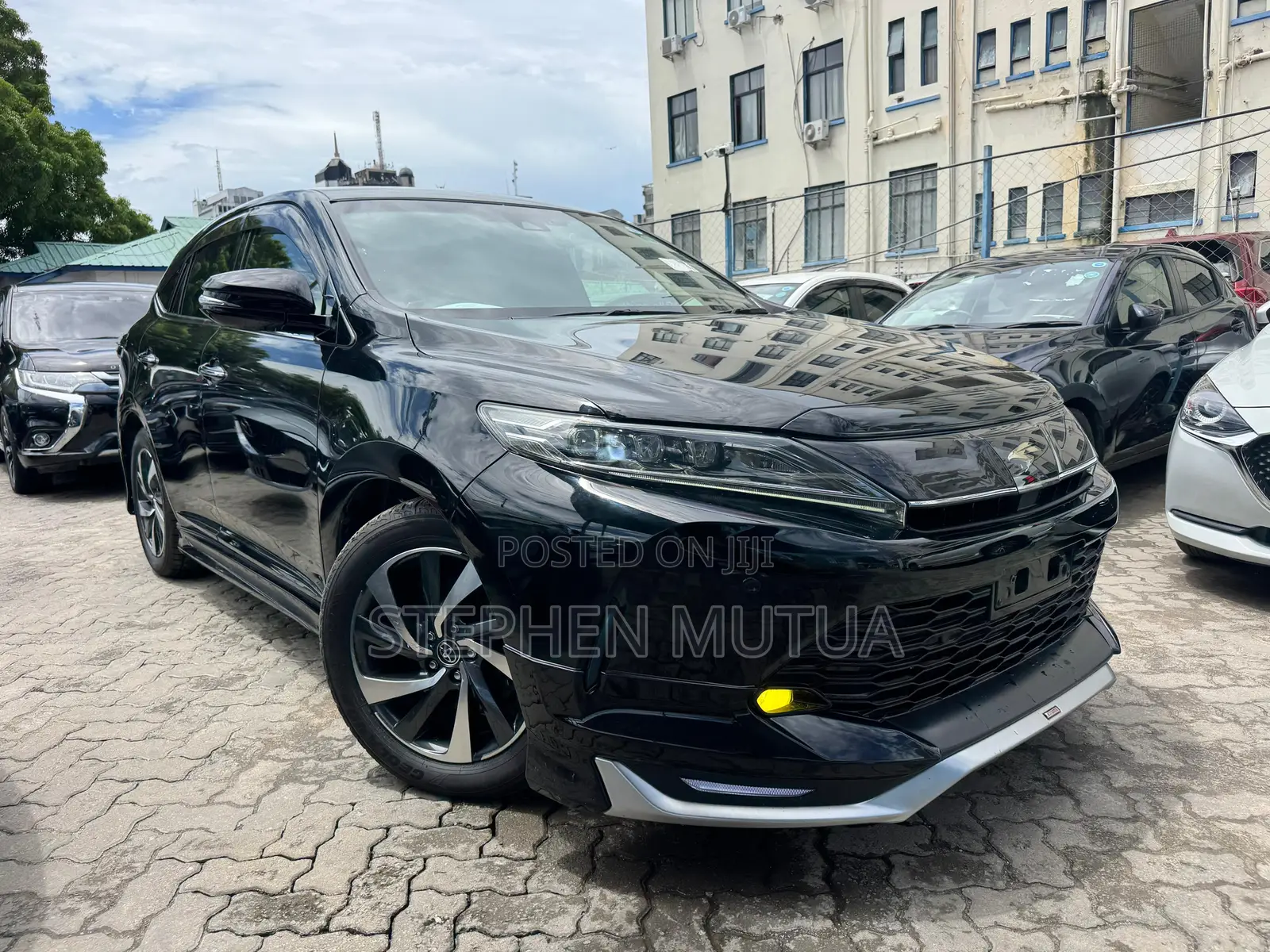 Toyota Harrier 2.0 2019 Black