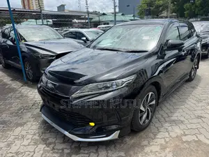 Toyota Harrier 2.0 2019 Black