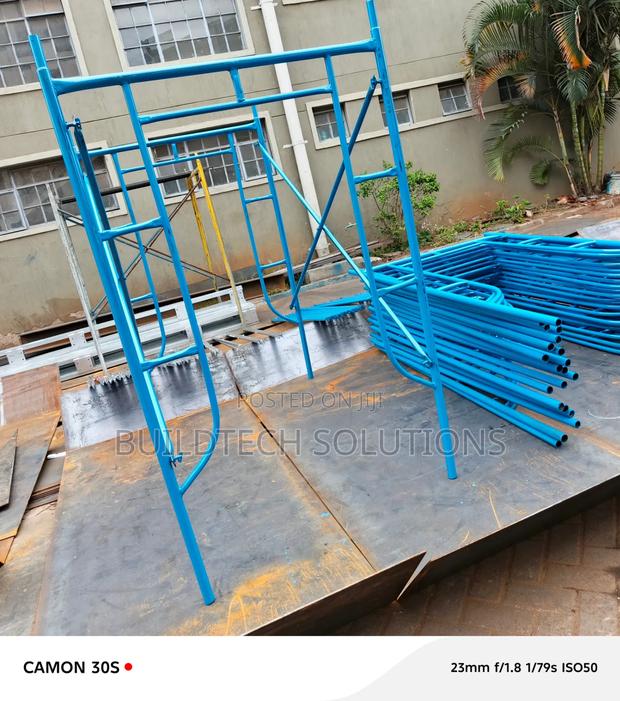 Durable Scaffolding Ladder – Secure, Reliable, Ready to Use