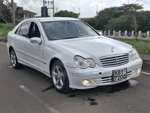 Mercedes-Benz C180 2007 White