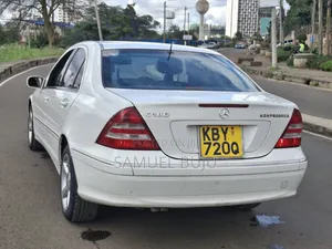 Mercedes-Benz C180 2007 White