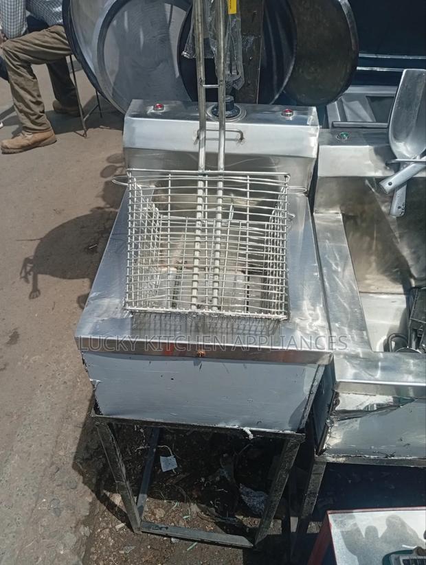 Electric Single Deep Fryer.