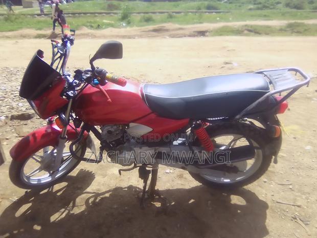 TVS HLX Plus ES 2024 Red - thumbnail 3