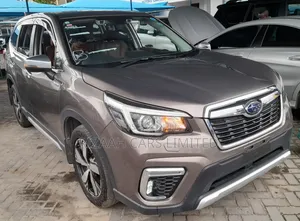 Subaru Forester Base AWD 2019 Brown