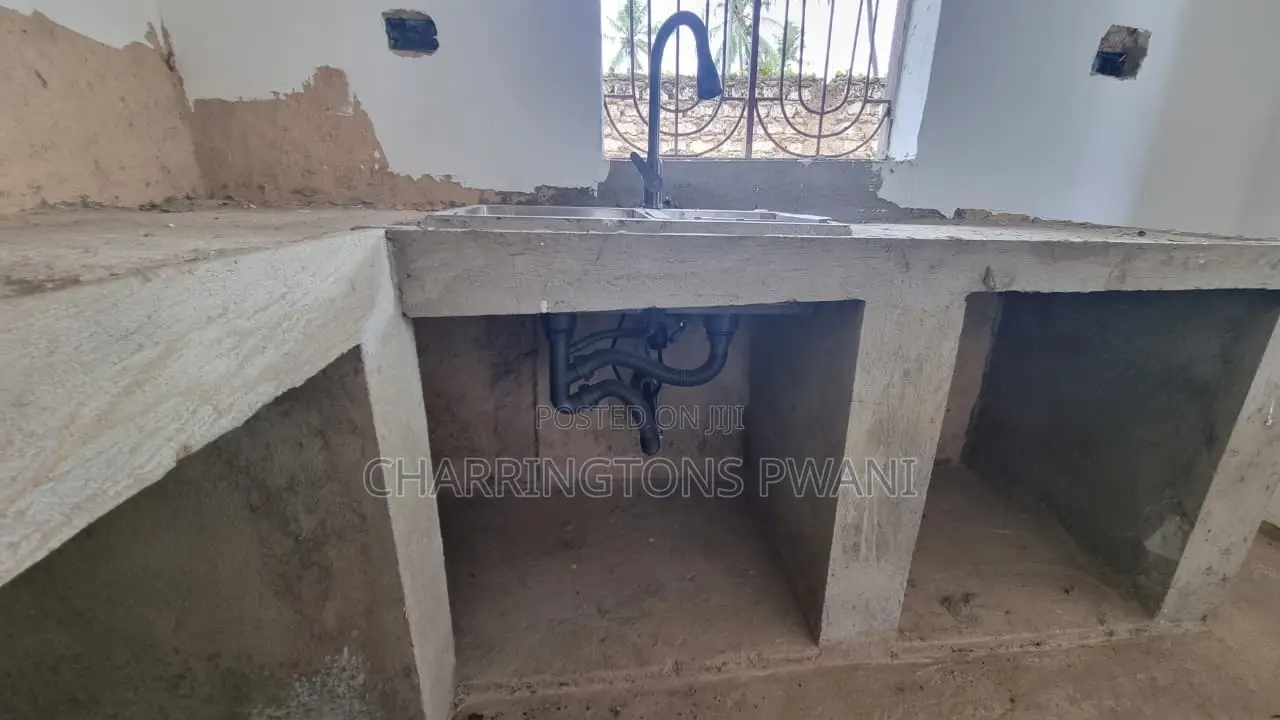 5bdrm Maisonette in Ukunda for sale