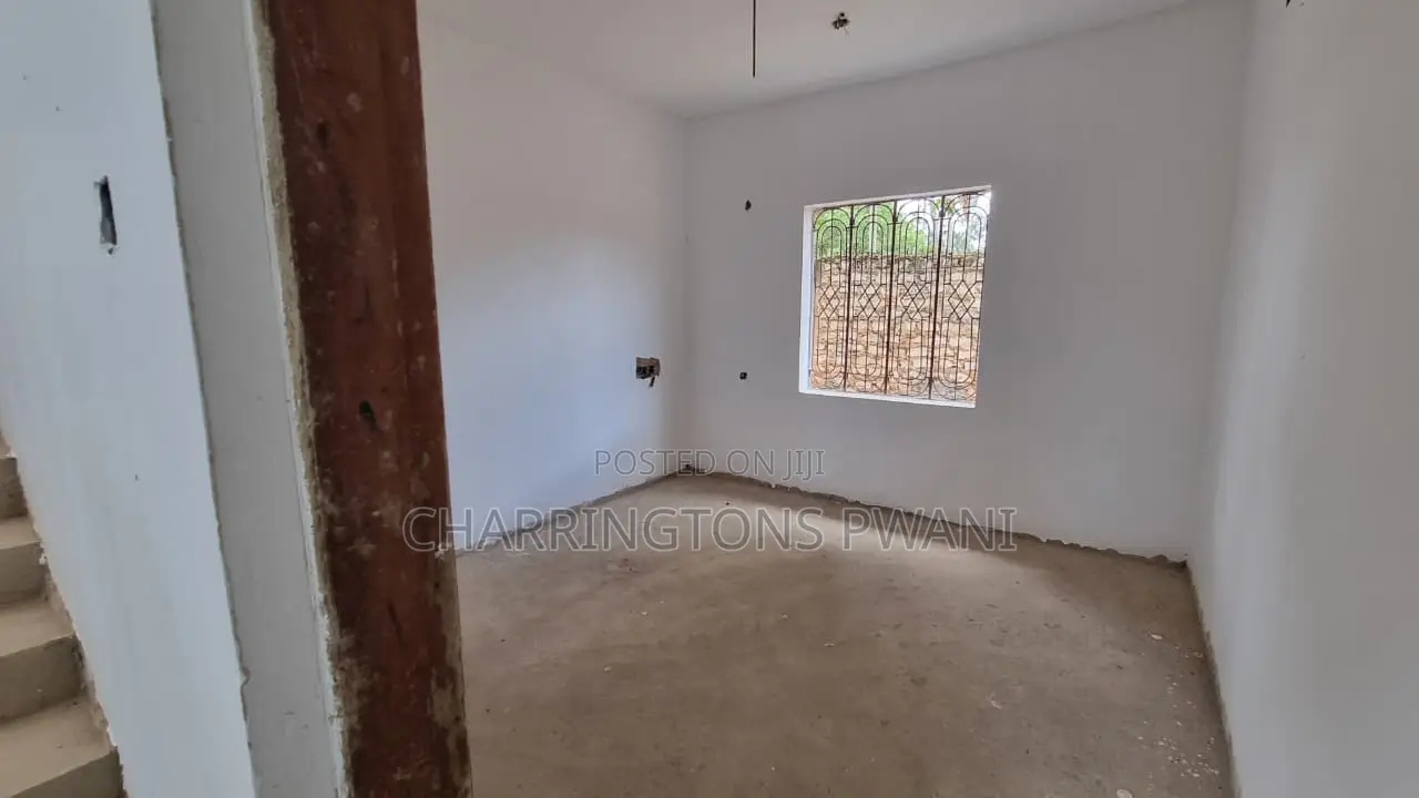 5bdrm Maisonette in Ukunda for sale