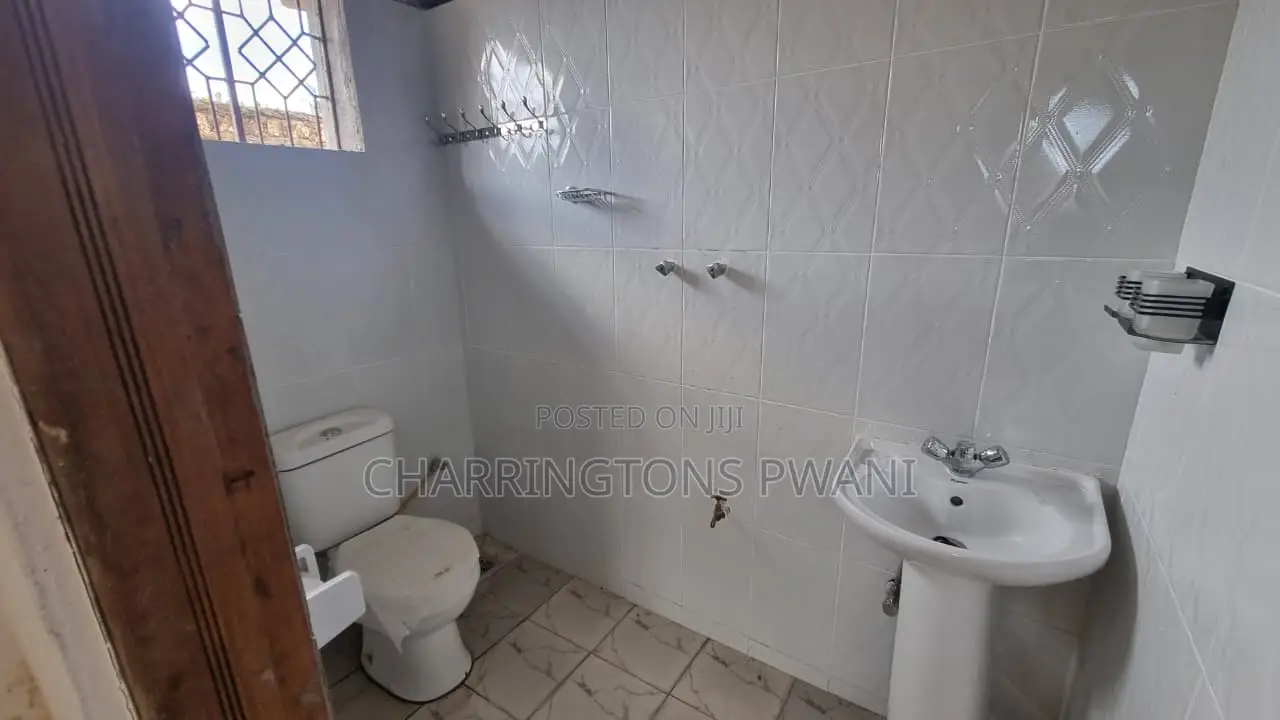 5bdrm Maisonette in Ukunda for sale