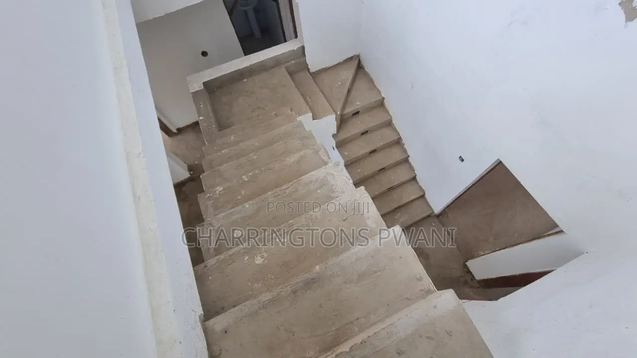 5bdrm Maisonette in Ukunda for sale