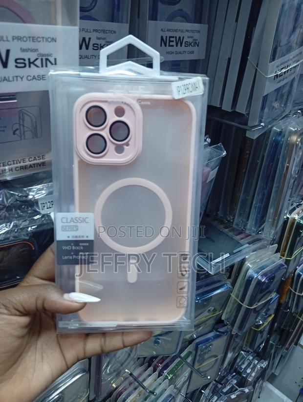 Classic Series Magsafe Cover Designed for the iPhone 12 Pro Max.