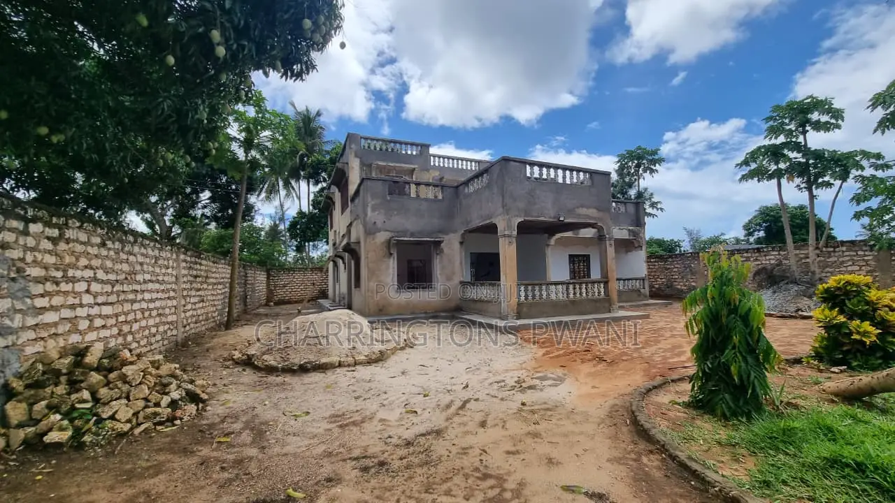 5bdrm Maisonette in Ukunda for sale