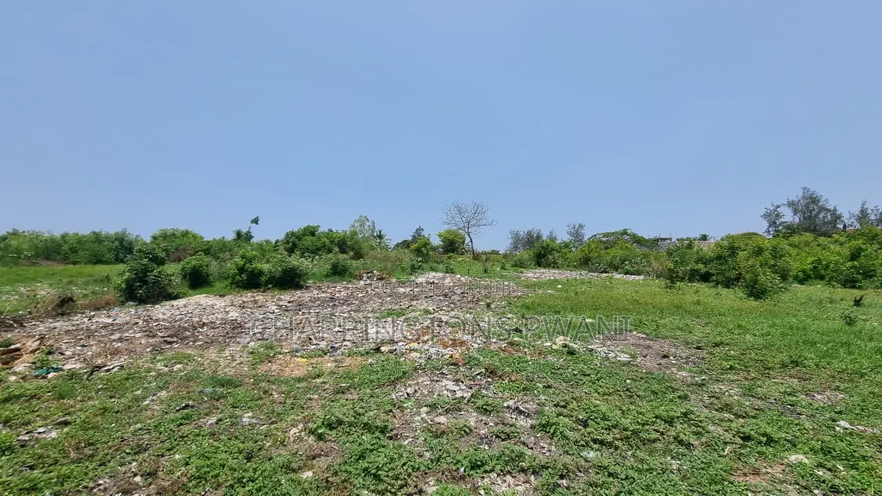1⁄4 Acre Plot | 5-Min Walk to Beach | 4th Row Diani | Kshs. 5m