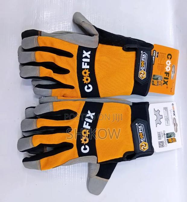 Coofix Mechanical Glove