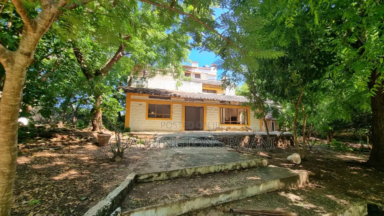 5bdrm Villa in Diani for sale