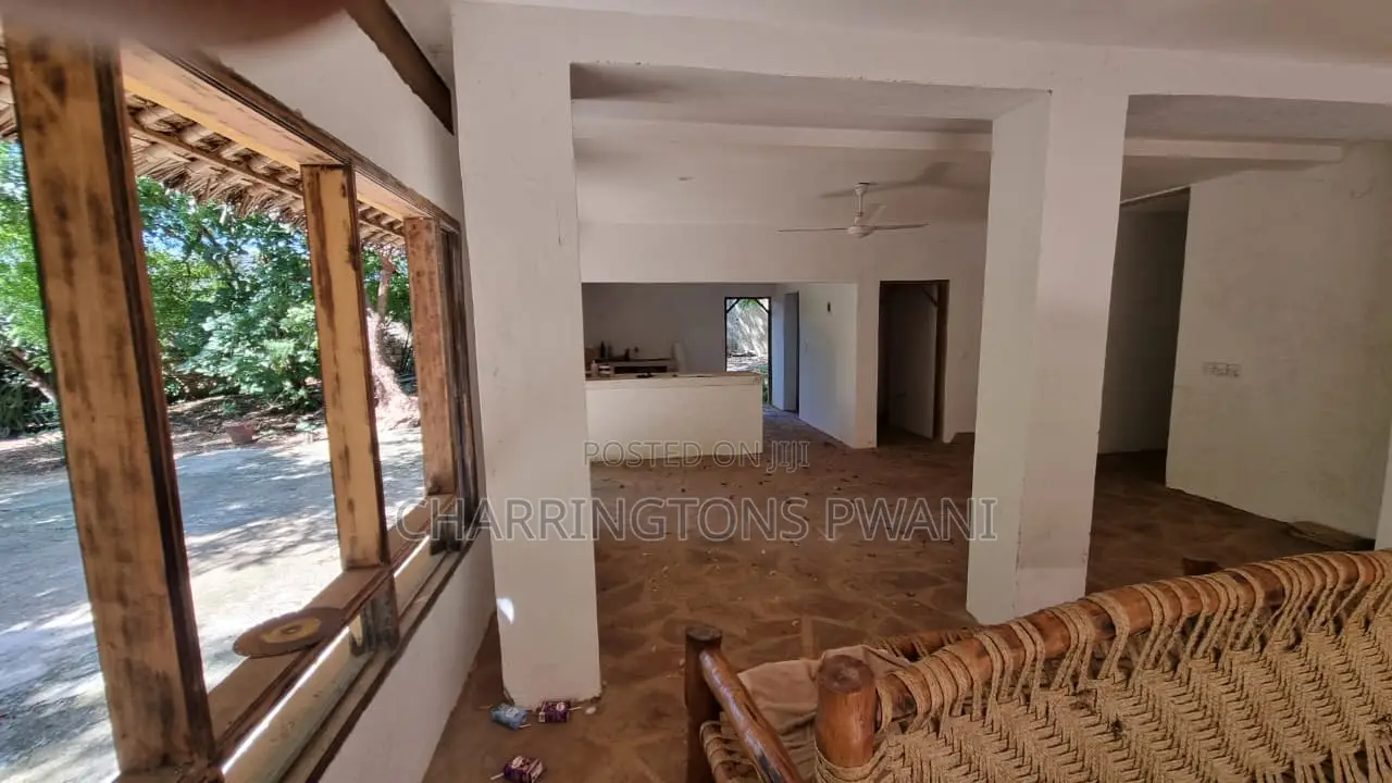5bdrm Villa in Diani for sale