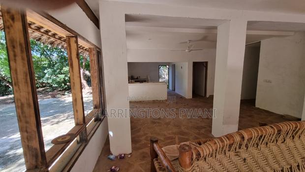 5bdrm Villa in Diani for sale - thumbnail 3
