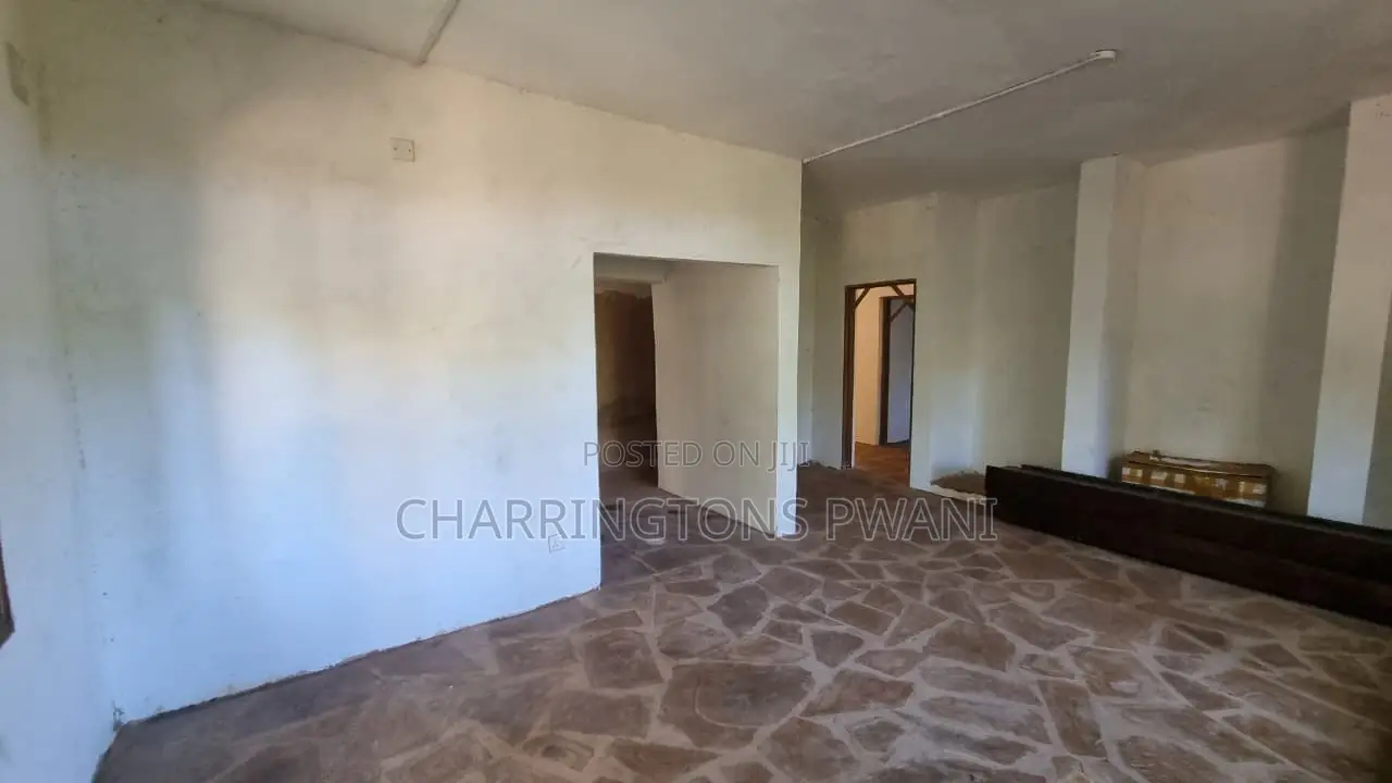 5bdrm Villa in Diani for sale