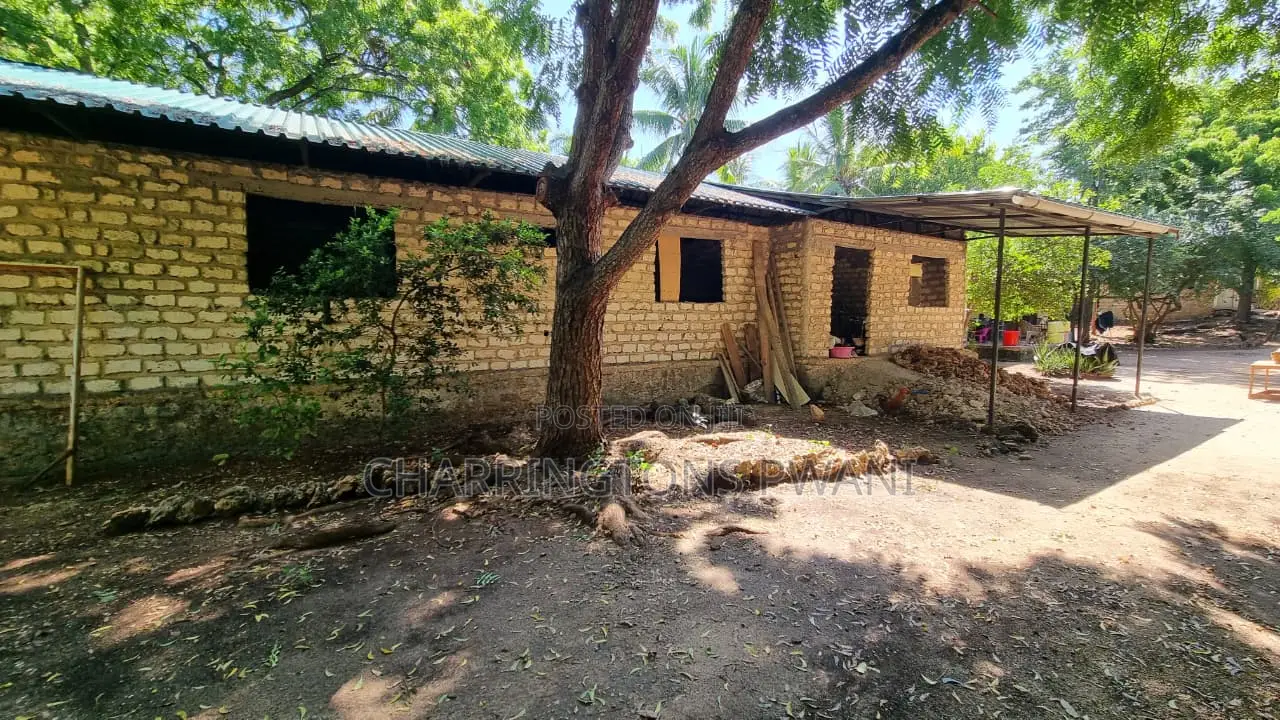 5bdrm Villa in Diani for sale