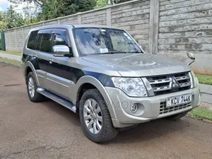 Mitsubishi Pajero 3.2 Di-Dc GLS 2012 Gray
