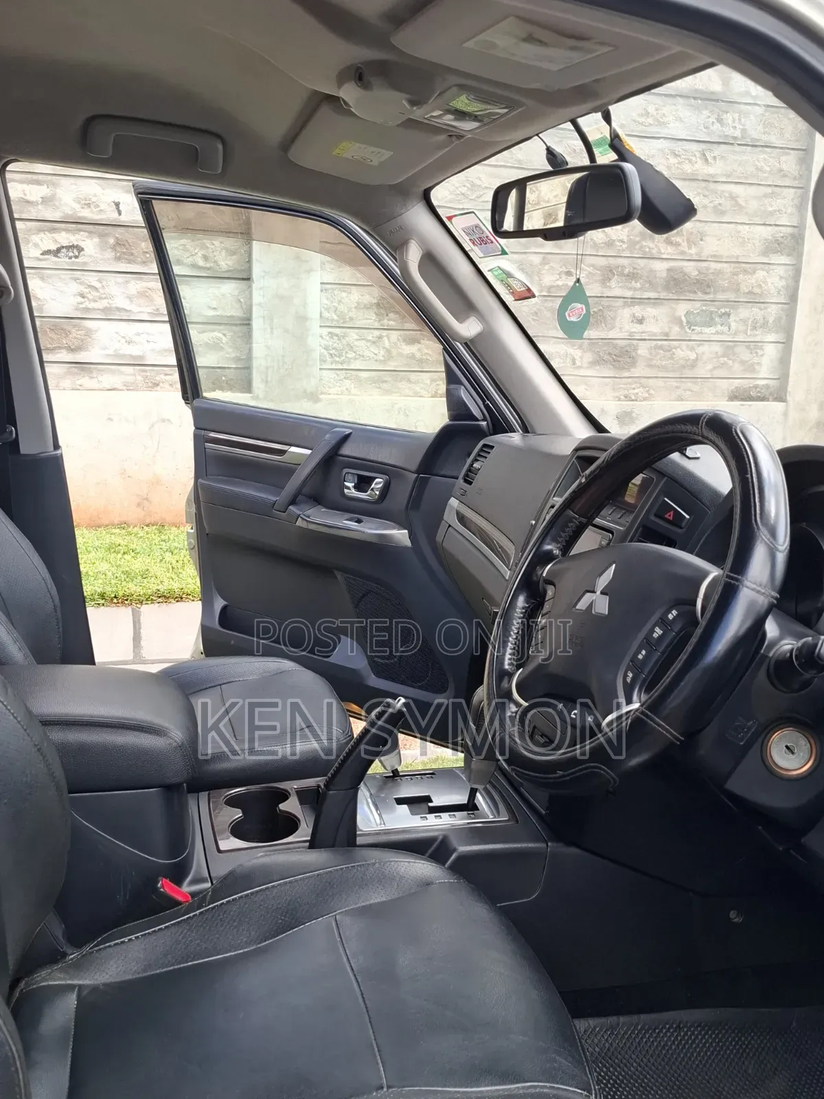 Mitsubishi Pajero 3.2 Di-Dc GLS 2012 Gray